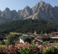 The Premium guided hiking tours in the Dolomites. 6 or 9 day get-away!